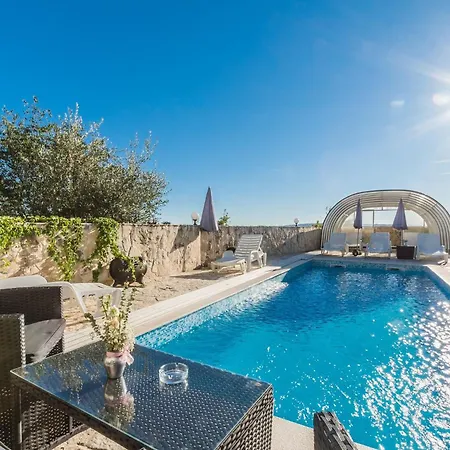 Apartman Mit Privater Terrasse Und Meerblick