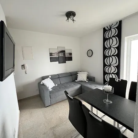 Apartment Mit Privater Terrasse Und Meerblick *