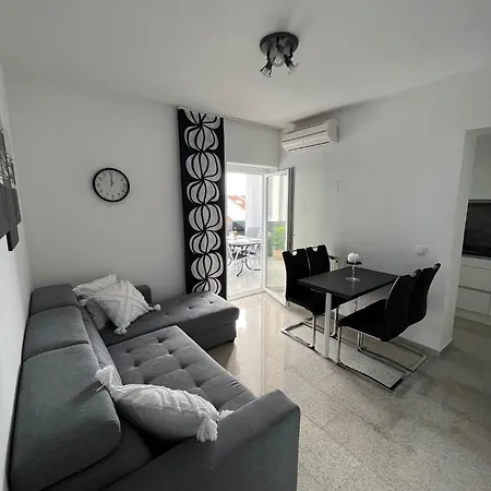 Mit Privater Terrasse Und Meerblick *